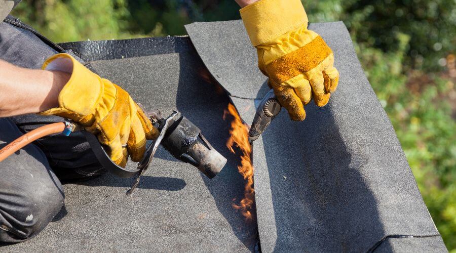 Professional gutter cleaning in Oaktown, IN